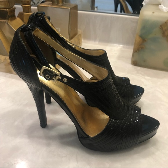 Report Signature black patent peep toe sandals, elegant!  Size 8.5. - Picture 4 of 16